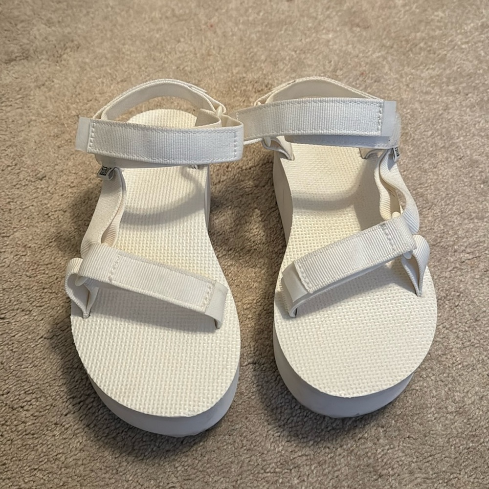 Teva Flatform Universal Sandals